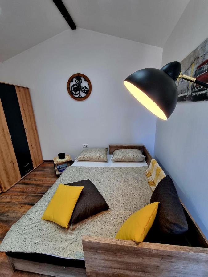 Retro Chic Studio Pula Exterior photo