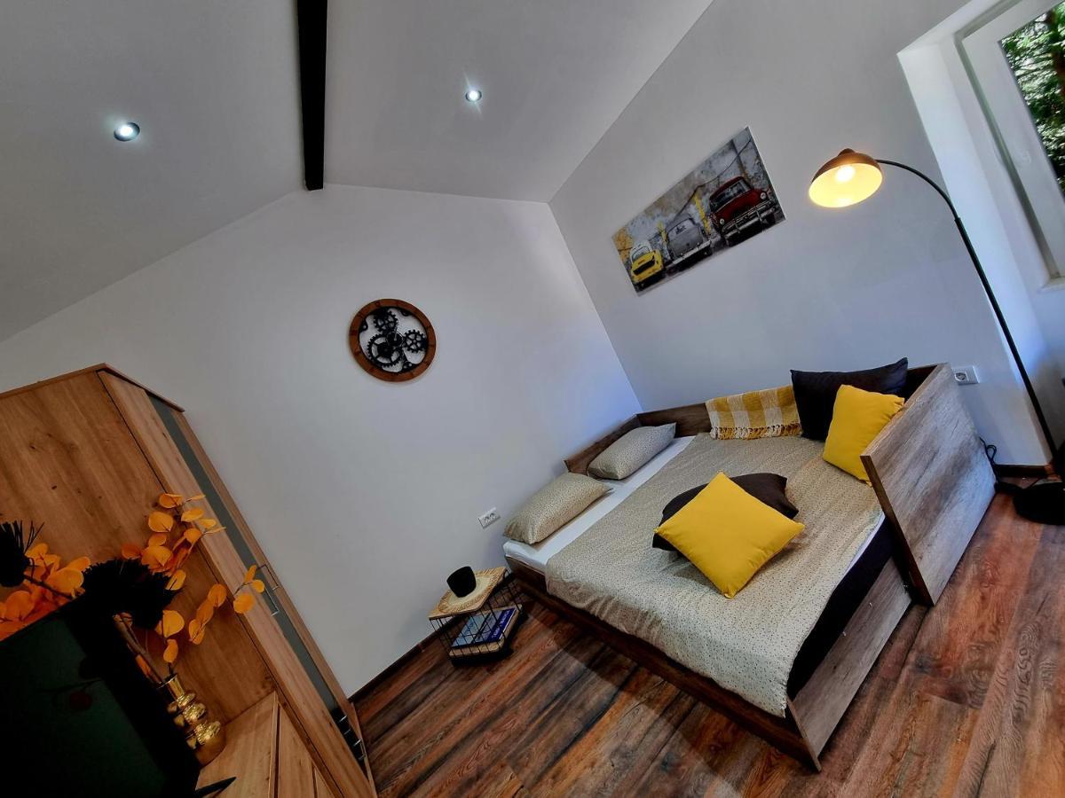 Retro Chic Studio Pula Exterior photo